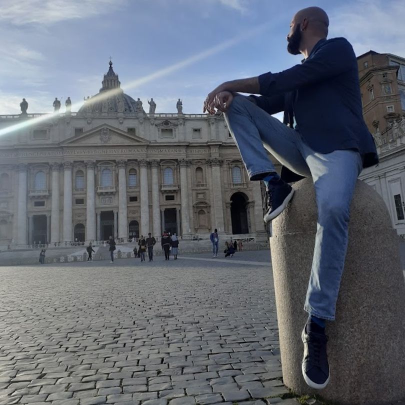 Manuele Keep Explorings Tour Guide